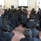 日南振徳高校で建設業PR教室