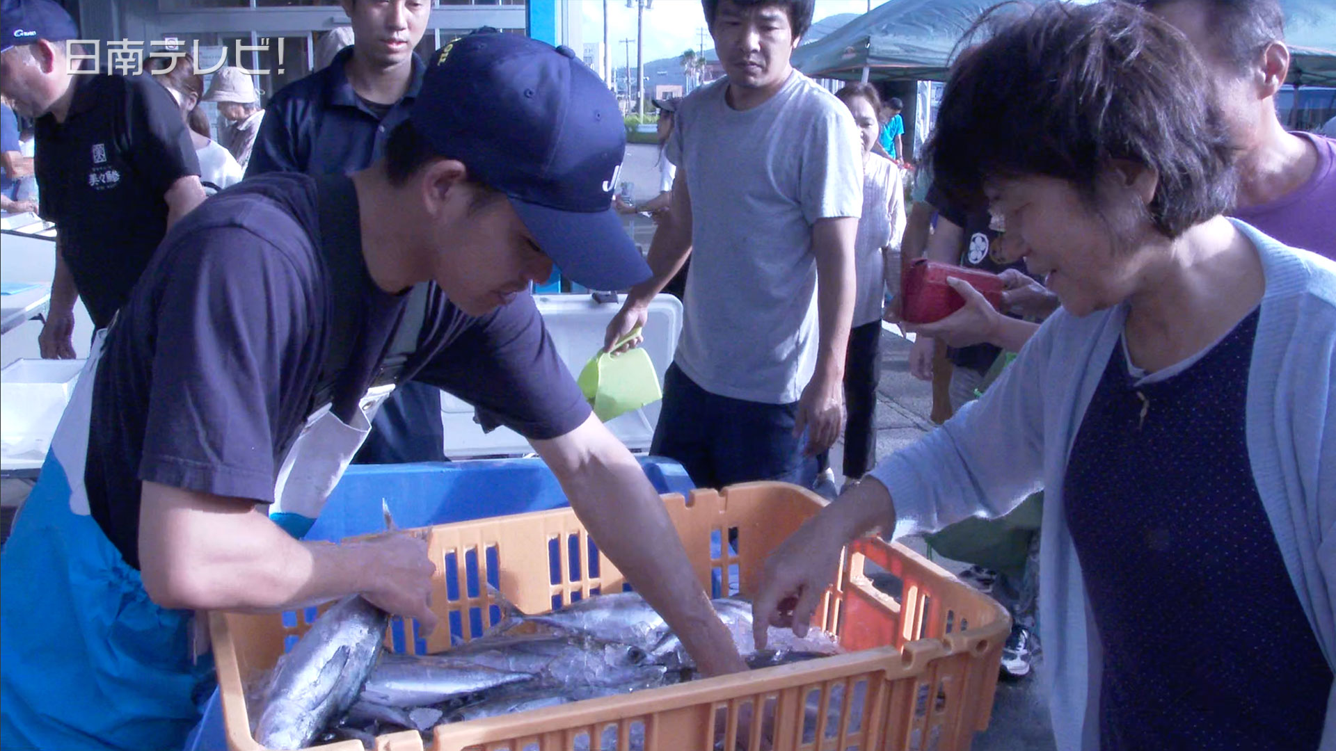 お盆の帰省客で賑わう　なんごう日の出市