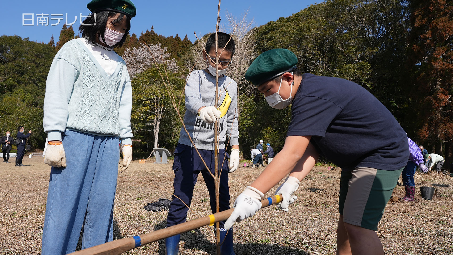 東九州道 清武南～日南北郷 開通記念の植樹祭