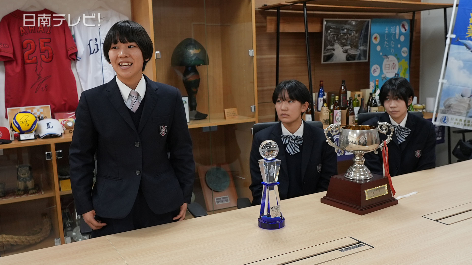 日南学園高校女子バレーボール部　春高バレー２年連続出場を報告