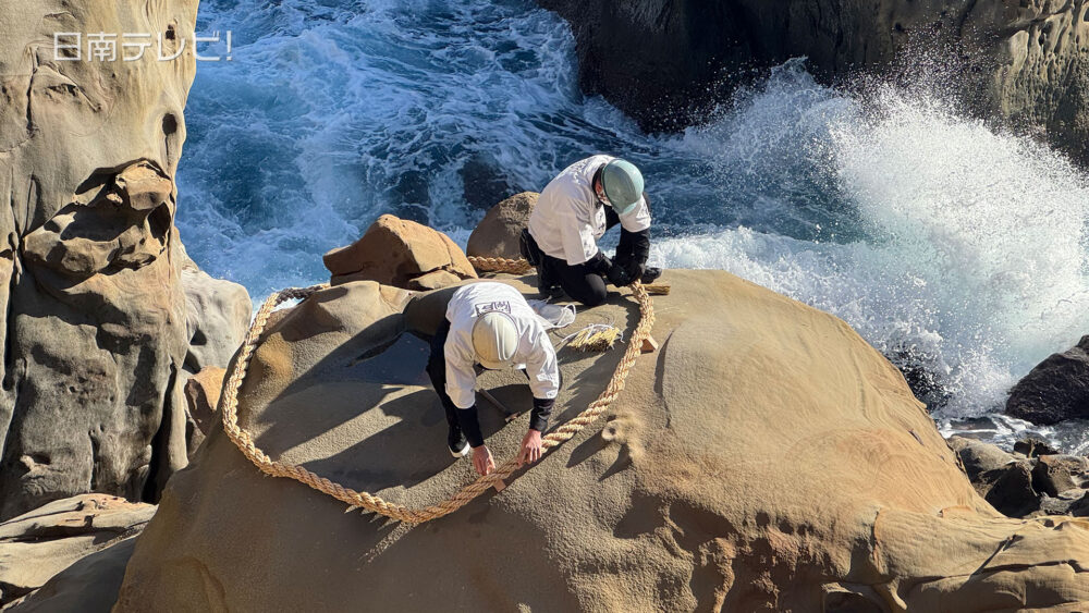 しめ縄張り替え