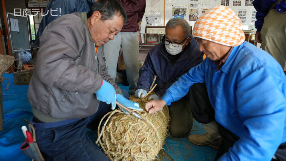 南郷地区「御供上米」の俵づくり